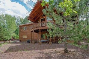 Exterior - Gorgeous Cabin Retreat with AC and Hot Tub in the Pinetop Country Club (pinetop)