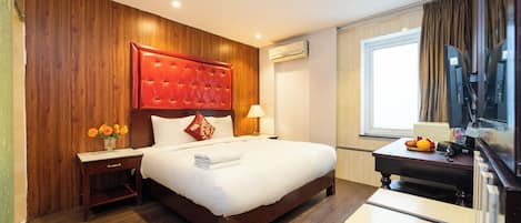 Quarto casal superior | Roupas de cama premium, frigobar, cofres nos quartos, escrivaninha