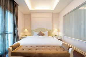 Premium bedding, minibar, in-room safe, desk - Hanoi Memory Central Hotel & Spa (Hanoi)