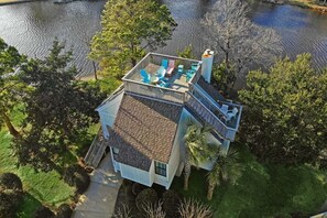 Exterior - Cozy Coastal Escape 3BR 3BA Lakefront Tranquility (Pawleys Island)