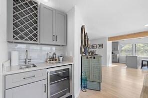 Fridge, microwave, oven, stovetop - Island Serenity Lake View 3 Bedroom with Amenities (Pawleys Island)