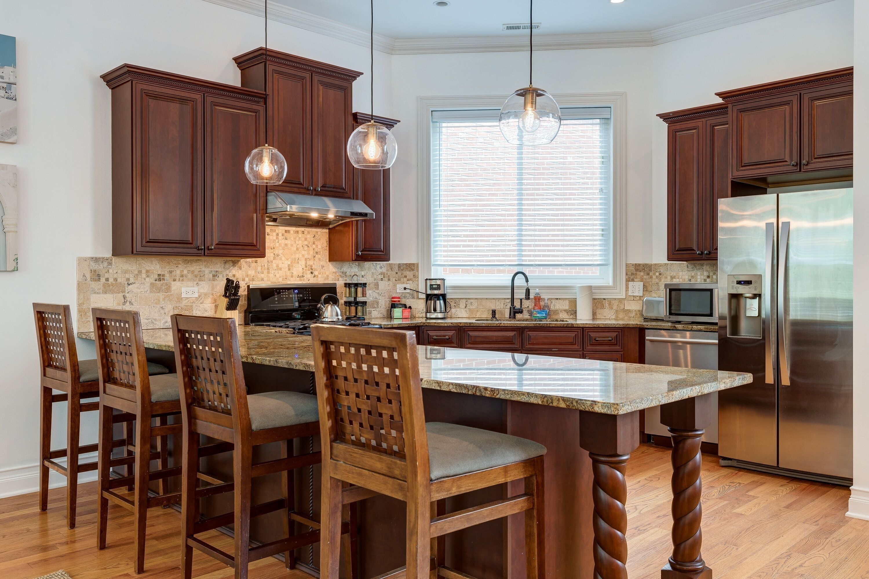 Réfrigérateur, micro-ondes, four, lave-vaisselle