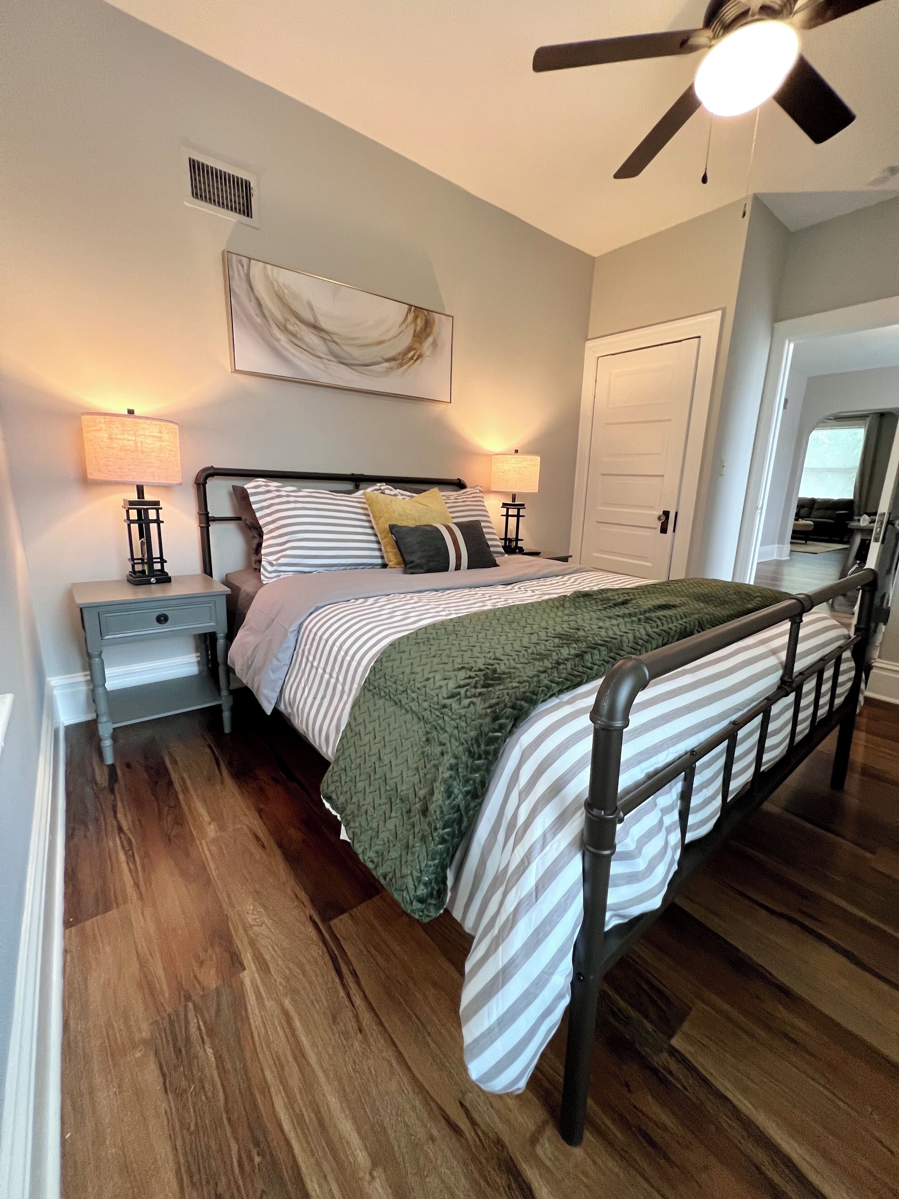 3 chambres, bureau, fer et planche à repasser, Wi-Fi gratuit