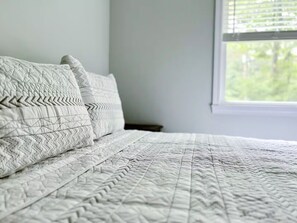 3 bedrooms, iron/ironing board, travel cot, free WiFi
