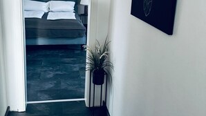2 間睡房、熨斗/熨衫板、Wi-Fi、床單