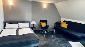 2 habitaciones, tabla de planchar con plancha, wifi y ropa de cama