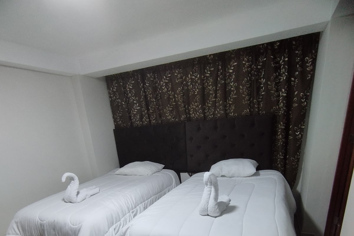 Twin Room | Free WiFi, bed sheets