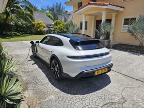 المنطقة المحيطة بالمنشأة