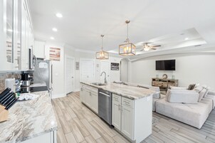 House | Private kitchen | Full-size fridge, microwave, oven, stovetop