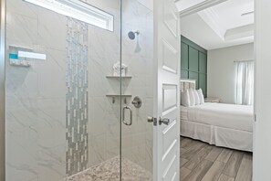 House | Bathroom | Free toiletries, hair dryer, towels, soap - Beach House - The Beach Getaway by PHG (Panama City Beach)