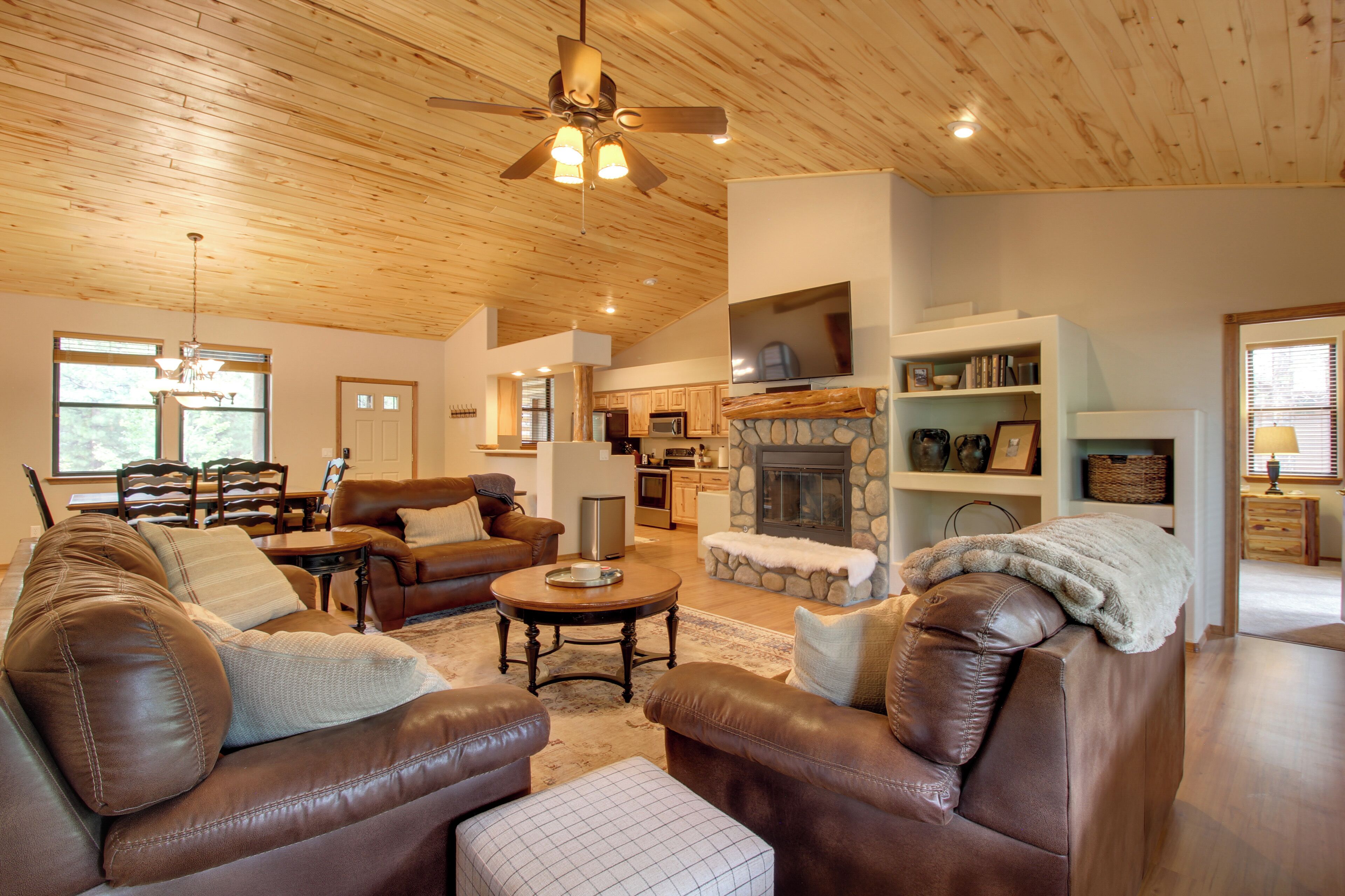 Wooded Torreon Cabin w/ Furnished Deck & Fire Pit