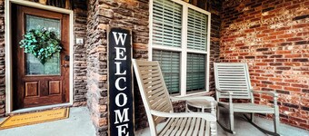 Modern comfort in Clarksville! Welcome to the Madison Street Retreat!