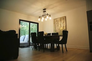 Dining - Tranquil Modern Farmhouse (Waldorf)