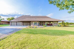 Exterior - Circle Arrow Retreat-Country Home Just 2.5 miles from Stillwater (Stillwater)