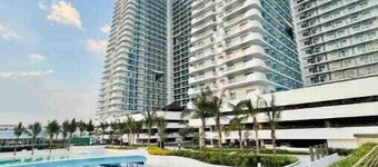 Charming Condo Unit  27th floor Super Nice View
