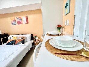 1 bedroom - Charming Condo Unit 27th floor Super Nice View
(San Fernando)