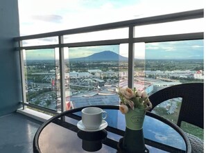 Dining - Charming Condo Unit 27th floor Super Nice View
(San Fernando)