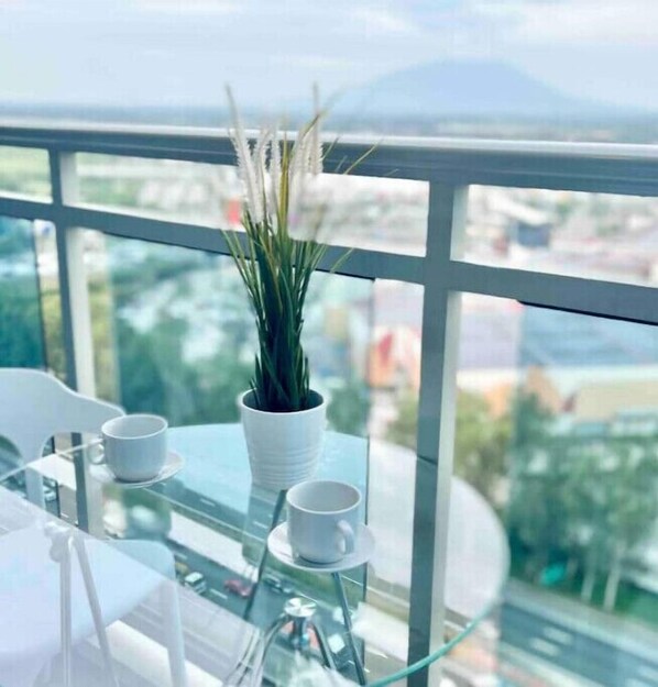 Dining - Light and Airy Staycation Studio in Azure North
(San Fernando)