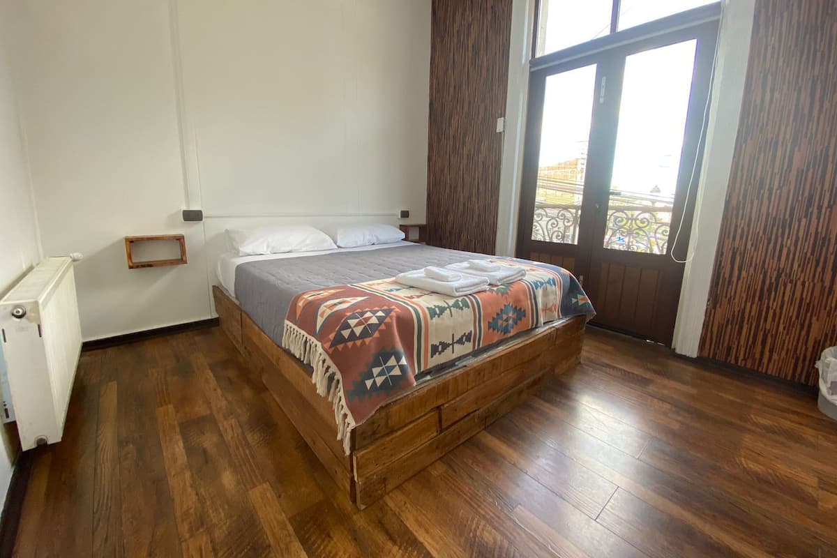 1 chambre, Wi-Fi gratuit, draps fournis