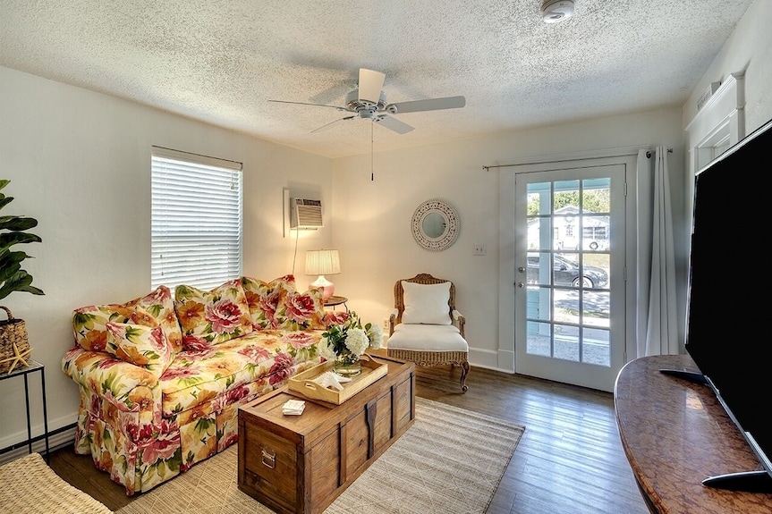 The Cottage By Anna Maria Island - Longboat Key, FL