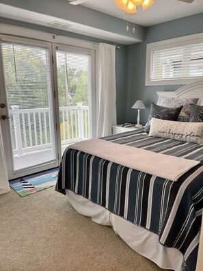 2 chambres, fer et planche à repasser, lit parapluie, Wi-Fi