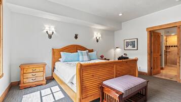 Condo (3 Bedrooms) | 3 bedrooms, individually decorated, individually furnished