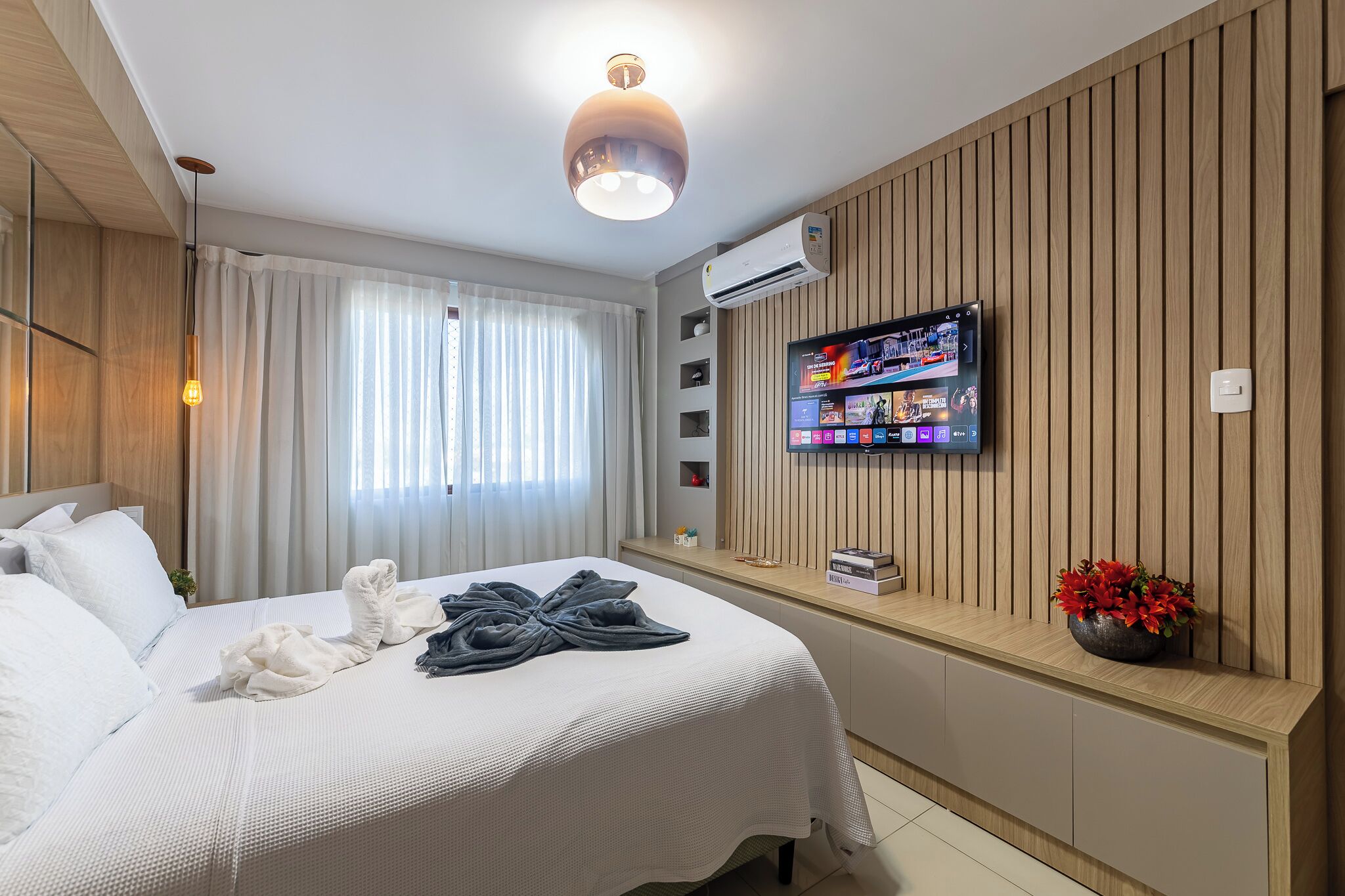Căn hộ | 2 phòng ngủ, bộ đồ giường cao cấp, trang trí khác biệt 