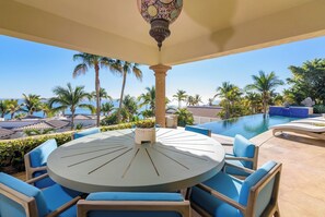 Outdoor dining - Villa Fish at Exclusive Caleta Palmilla  (San José del Cabo)