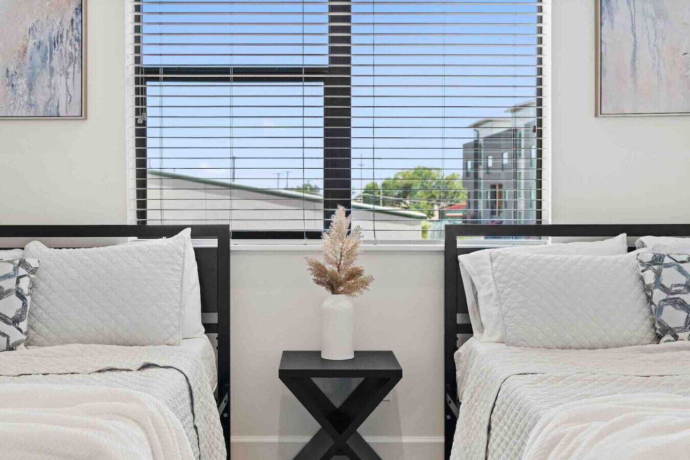 2 bedrooms, desk, iron/ironing board, free WiFi