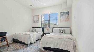 2 dormitorios, escritorio, tabla de planchar con plancha y wifi gratis