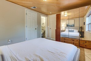 1 bedroom, iron/ironing board, Internet, bed sheets