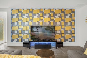 TV connectée, cheminée