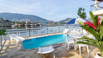 Piscina all'aperto