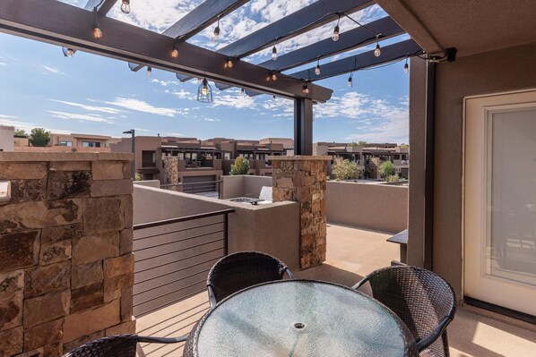 Villa, Multiple Beds (Poolside Palisades) | Outdoor dining