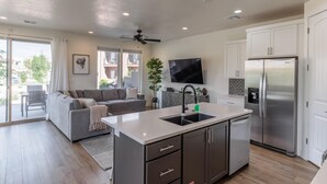 Villa, plusieurs lits (Poolside Palisades) | Cuisine privée