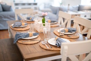 Dining - Cherry Grove Beach • Steps To The Ocean • Pet Friendly! (North Myrtle Beach)