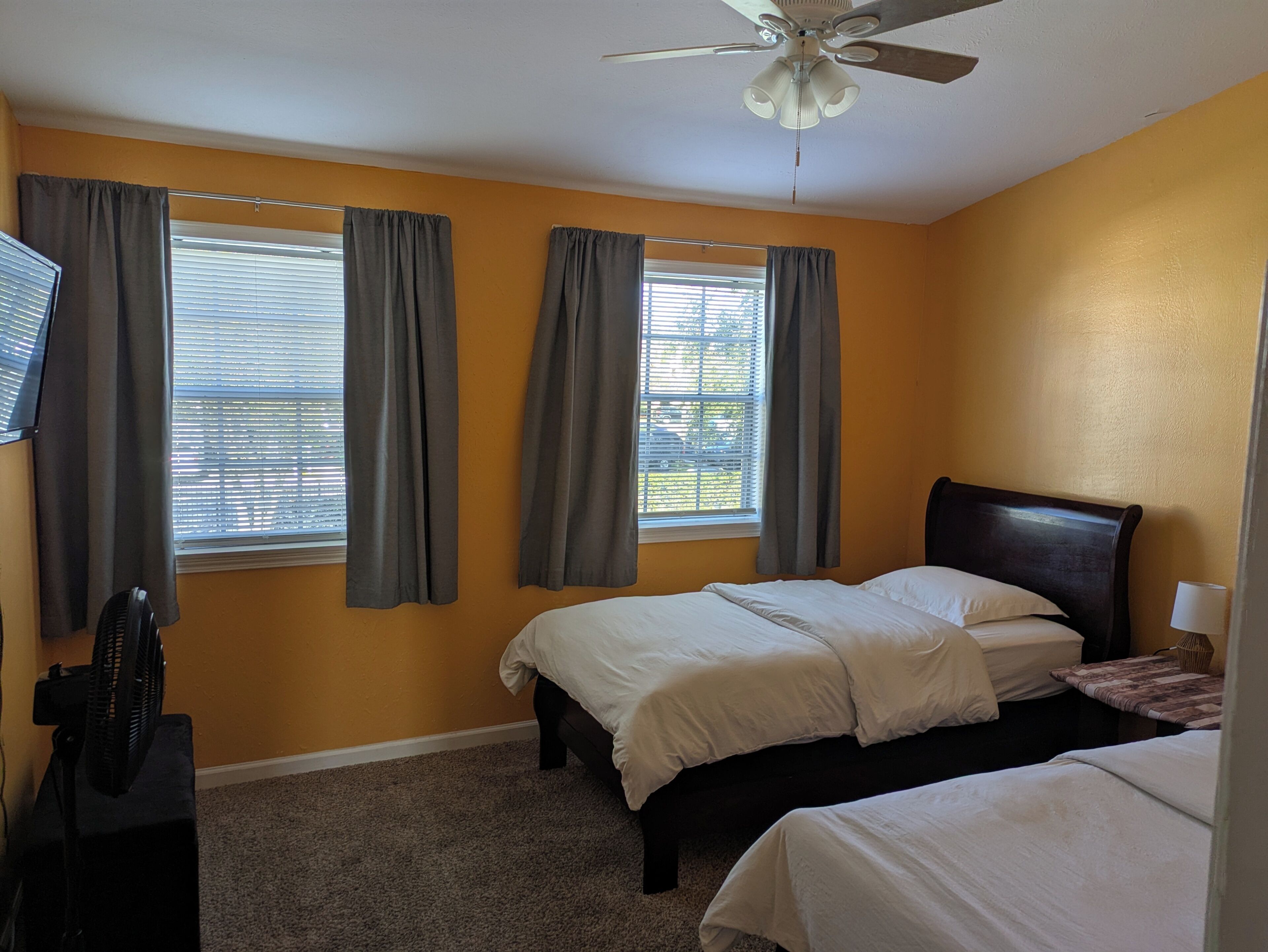 2 多间卧室、熨斗/熨衣板、免费 WiFi、床单