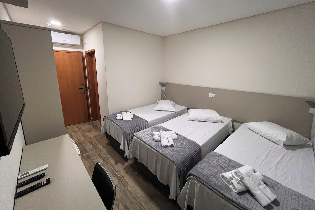 Executive Triple Room | Laptop workspace, free WiFi, bed sheets