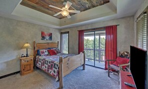 3 bedrooms, iron/ironing board, free WiFi, bed sheets - Sunset & Starry Retreat - Hot Tub, Game Room, Fire Pit, Pet Friendly (Ellijay)