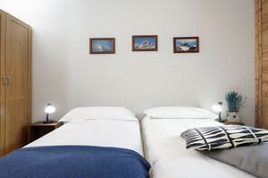 2 habitaciones, tabla de planchar con plancha y wifi gratis 
