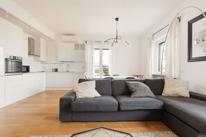 Living area - Bright, brand new Apartment- Milano Centrale (Milano)