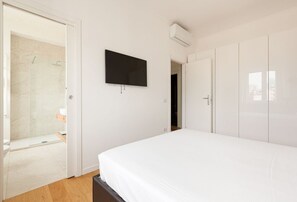 2 bedrooms, WiFi - GuestHost - Bright, brand new Apartment- Milano Centrale (Milano)