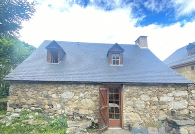 Maison Typique 4 Chambres Proche lac D'oô et Station de ski