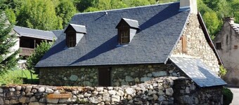 Maison Typique 4 Chambres Proche lac D'oô et Station de ski