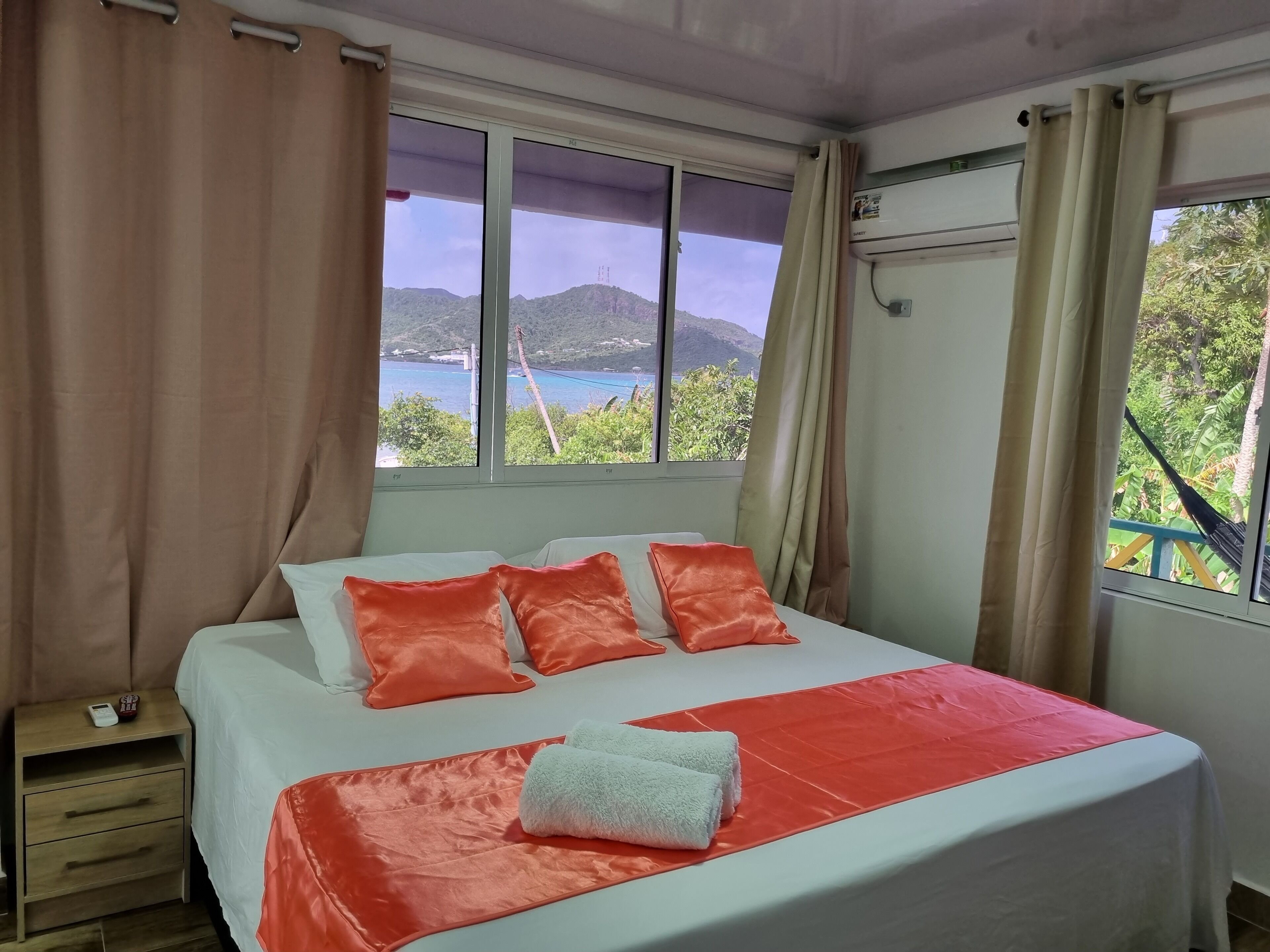 Wifi gratis y ropa de cama 