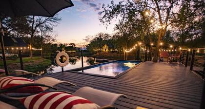 Lakeside South at Live Oak Lake - Modern Cabin