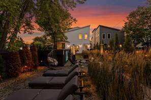 Property grounds - Container Pool | Wood Firepit | Chefs Kitchen | Hot Tub | EV Charging | BBQ (Indianapolis)