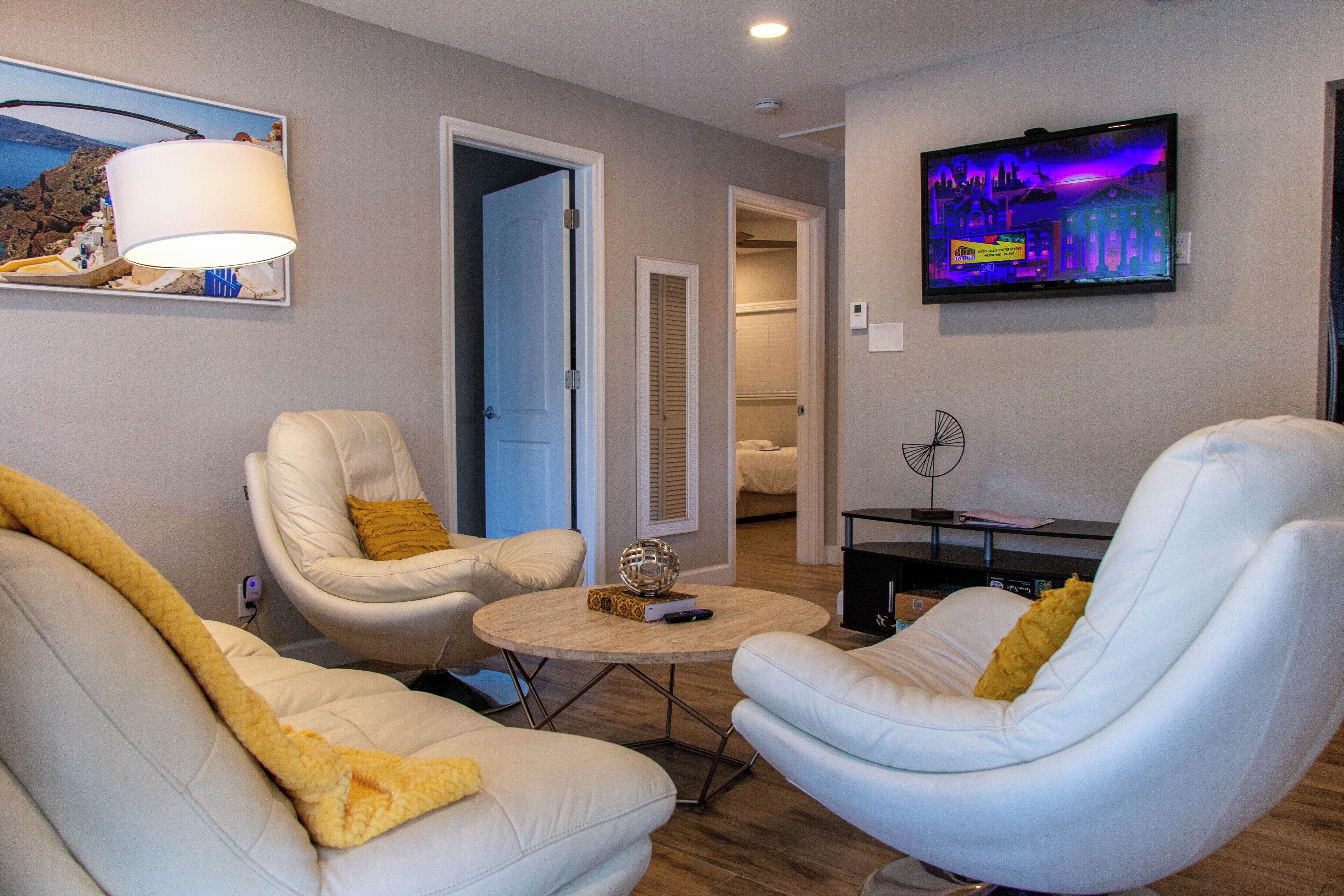 2 bedrooms, iron/ironing board, travel crib, free WiFi