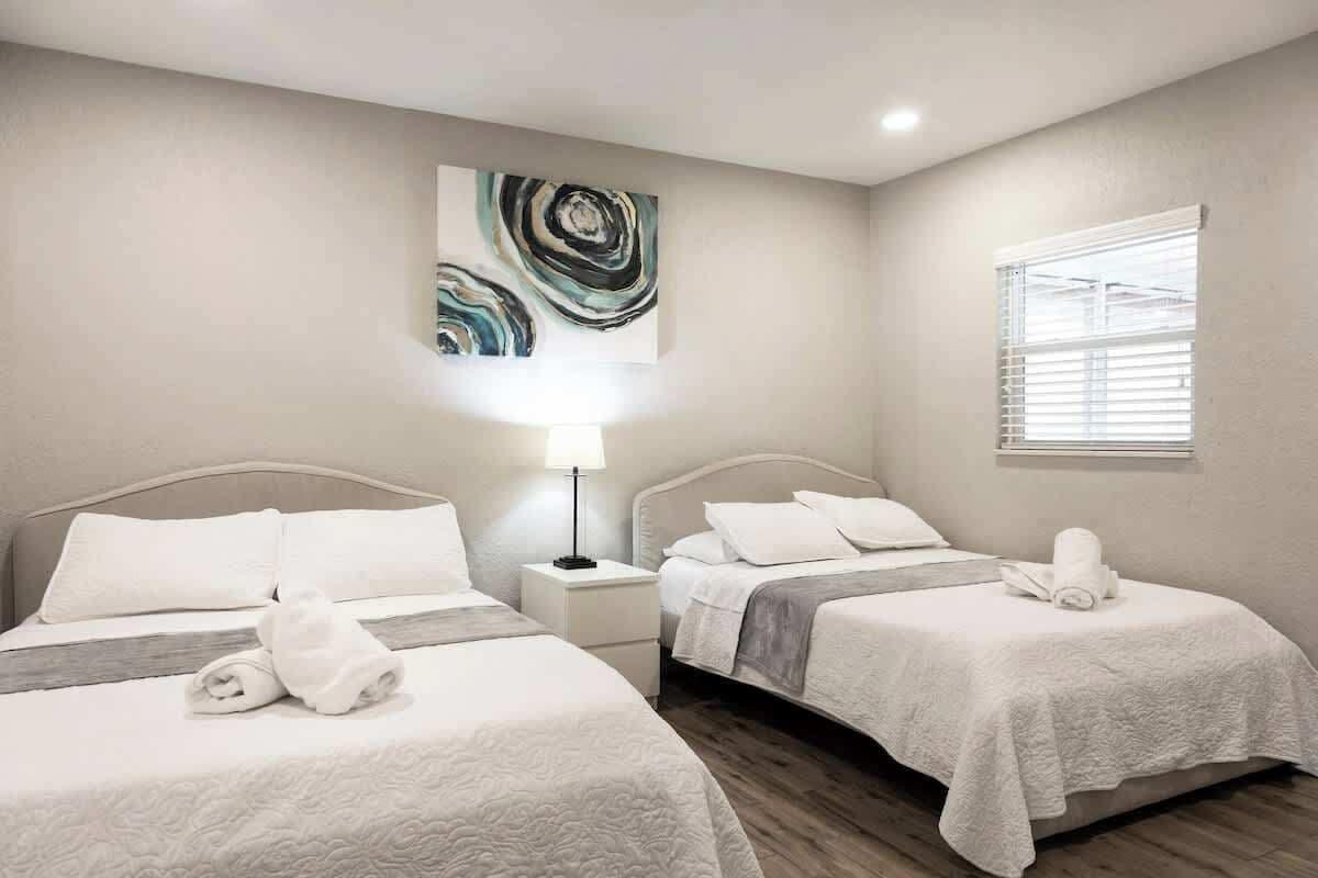 2 bedrooms, iron/ironing board, free WiFi, bed sheets