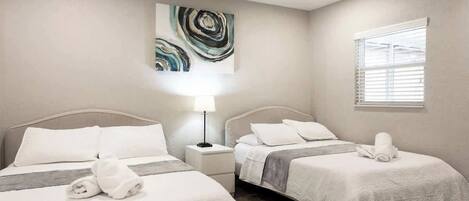 2 bedrooms, iron/ironing board, free WiFi, bed sheets